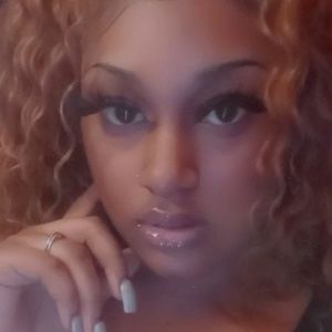 Meet your Posher, De'ja